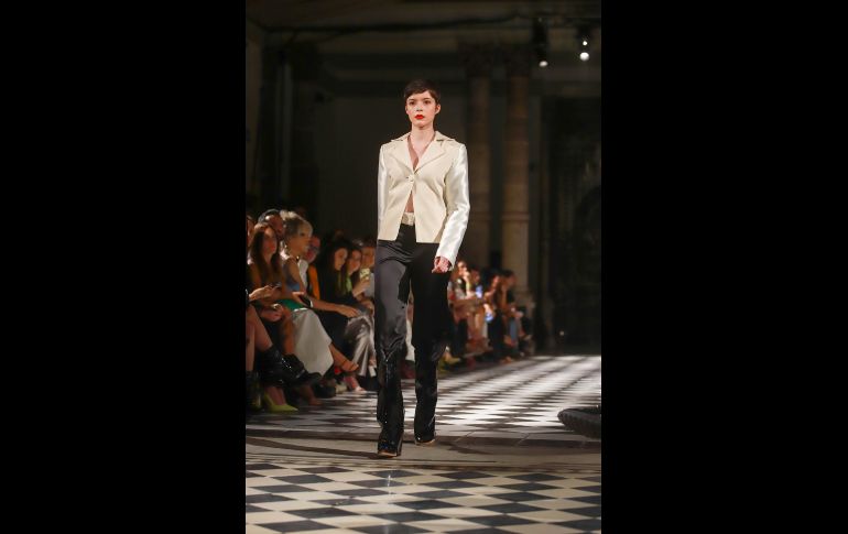 Colección de Lorena Saravia en MBFWMX. GENTE BIEN JALISCO/ Tony Martínez