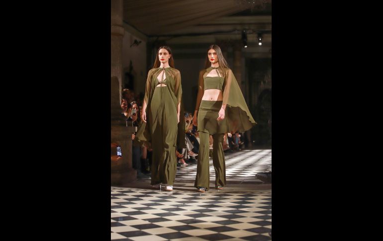 Colección de Lorena Saravia en MBFWMX. GENTE BIEN JALISCO/ Tony Martínez