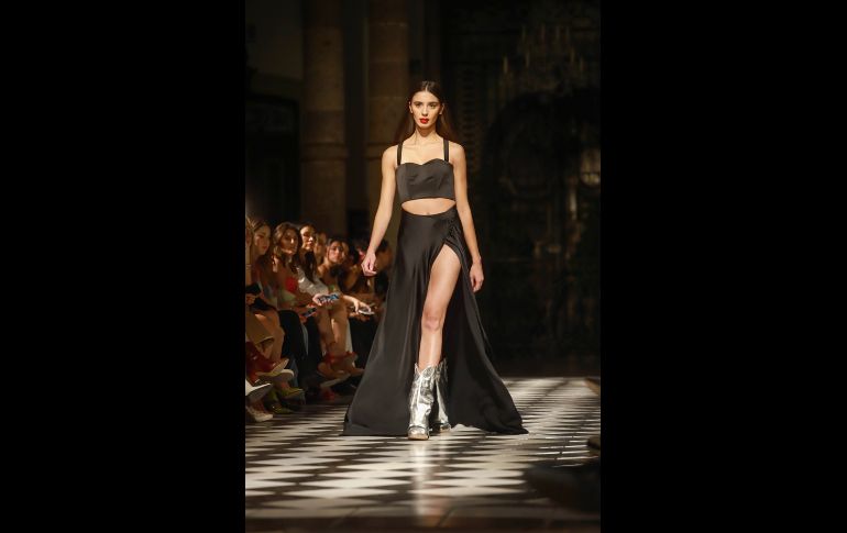 Colección de Lorena Saravia en MBFWMX. GENTE BIEN JALISCO/ Tony Martínez