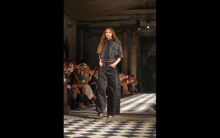 Colección de Lorena Saravia en MBFWMX. GENTE BIEN JALISCO/ Tony Martínez