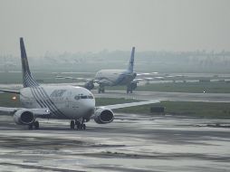 La ceniza puede generar la pérdida de visión para los pilotos, así que daña gravemente la seguridad operacional de la aeronave. EFE / ARCHIVO