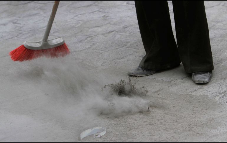La Secretaría de Gobernación Estatal reporta lluvia de ceniza en distintas demarcaciones, entre ellas de la zona metropolitana de la ciudad de Puebla. AP / ARCHIVO