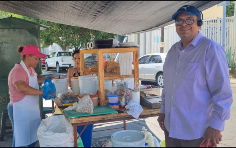 Gerson Esquivel Martínez adelantó para EL INFORMADOR que obsequiará tortas ahogadas. EL INFORMADOR/E. Zamudio