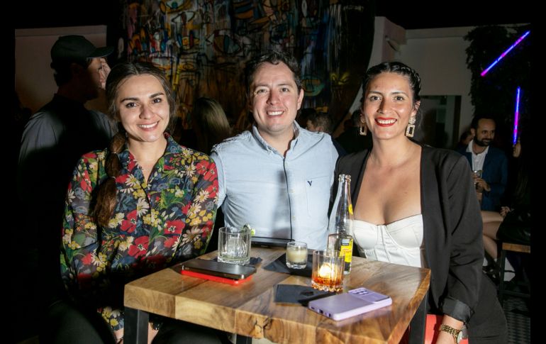 Isamar Lezama, Iván Téllez y Fer Peralta. GENTE BIEN JALISCO/ Jorge Soltero