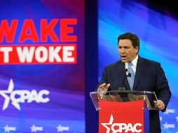 Ron DeSantis introdujo los documentos ante la Comisión de Elecciones Federales, previo a una conversación que será transmitida por internet con el CEO de Twitter, Elon Musk. AP / ARCHIVO