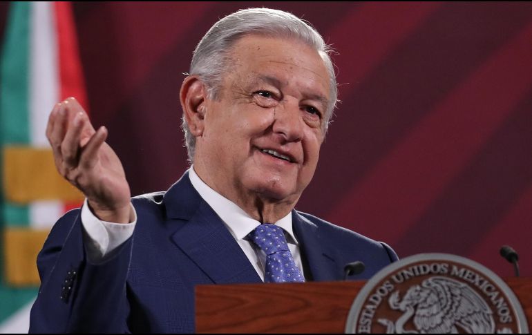 Andres Manuel López Obrador habla durante su conferencia matutina hoy, en el Palacio Nacional en Ciudad de Mexico. EFE / S. Gutiérrez