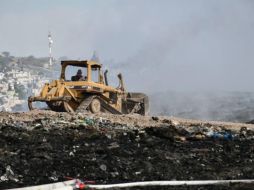 El incendio en el basurero de Matatlán fue controlado tras 30 horas de combate. ESPECIAL