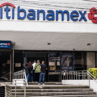Se deberán pagar impuestos en compra de Banamex: López Obrador
