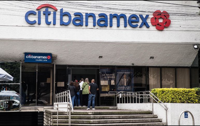 En la mañanera de hoy, el jefe del Ejecutivo federal aseguró que si la venta de Banamex se hubiera hecho en Estados Unidos se hubieran tenido que pagar impuestos. SUN / ARCHIVO