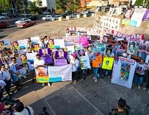 La manifestación por la desaparición de los jóvenes partió de la Glorieta de Los desaparecidos. EL INFORMADOR/ ARTURO NAVARRO