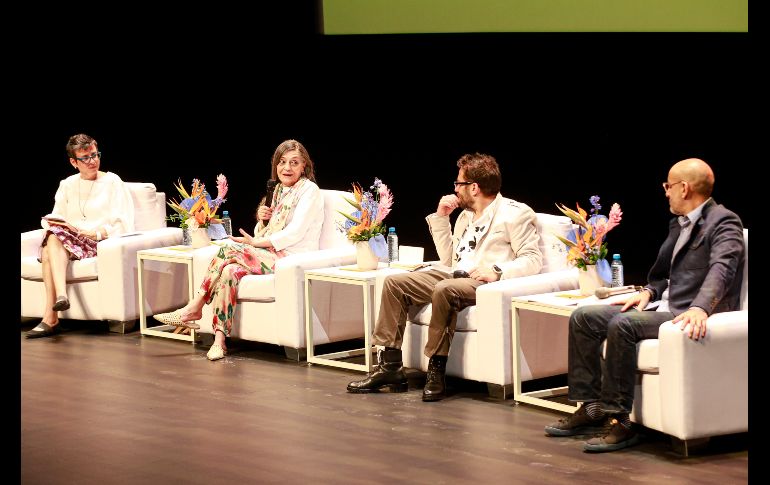 La V Bienal Mario Vargas Llosa: Literatura para Tiempos Recios, que este año se realiza en memoria de Raúl Padilla López, continuó con sus actividades este viernes 26 de mayo