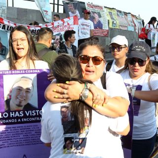 Familiares de los 5 jóvenes desaparecidos arremeten contra autoridades