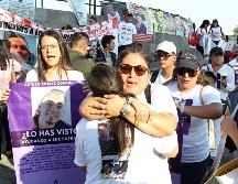 La tarde de este viernes se manifestaron familiares y amigos de los cinco jóvenes para pedir que aparezcan con vida. EL INFORMADOR/ A. Camacho