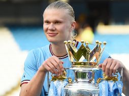 Erling Haaland celebrando su primer título de Premier League con el Manchester City. EFE