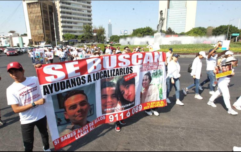 Este sábado, familiares y amigos de los desaparecidos se manifestaron, pidiendo que se esclarezcan los hechos. EL INFORMADOR