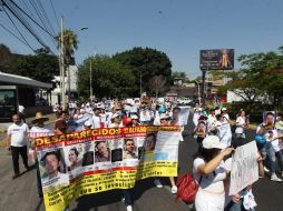 Los familiares de los jóvenes desaparecidos se manifestaron esta mañana. EL INFORMADOR/ A. Camacho