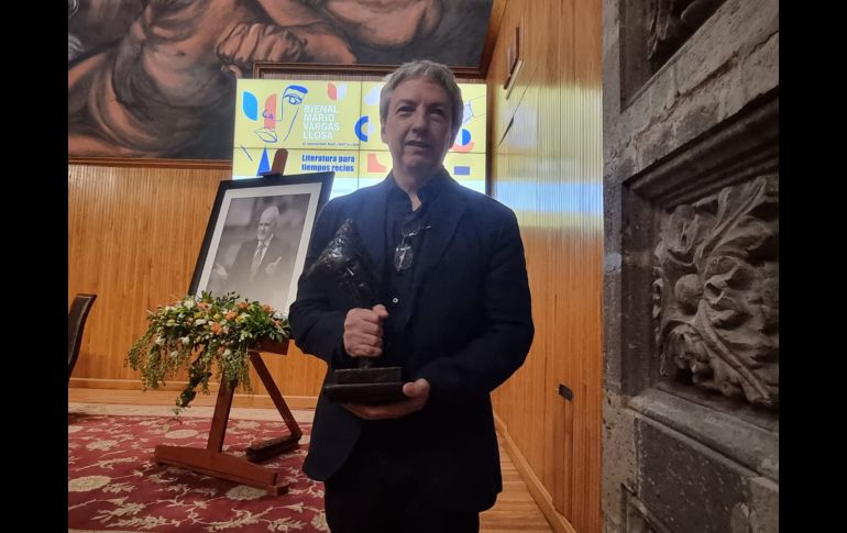 El jurado, en representación de la presidenta de éste, Soledad Álvarez, destacó que el premio le fue otorgado al autor mexicano por ser una obra de gran fuerza innovadora en el panorama de las letras hispánicas. EL INFORMADOR / K. El jurado, en representación de la presidenta de éste, Soledad Álvarez, destacó que el premio le fue otorgado al autor mexicano por ser una obra de gran fuerza innovadora en el panorama de las letras hispánicas. EL INFORMADOR / K. Esparza