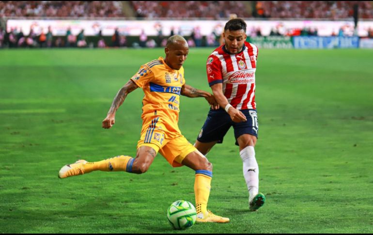 Quedan 45 minutos, más el tiempo de compensación para que Chivas logre el título del futbol mexicano. EL INFORMADOR / C. Zepeda