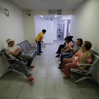 Publican en el DOF decretos que desaparecen al Insabi y a Financiera Rural