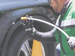 Con los inmovilizadores se busca mejorar la vialidad en el primer cuadro de la ciudad. De arranque, el Ayuntamiento de Guadalajara contará con 50 aparatos. ESPECIAL