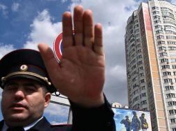 Varios edificios residenciales del suroeste de Moscú resultaron afectados por los restos de algunos de los ocho drones que fueron lanzados contra la capital rusa. GETTY IMAGES