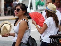 Autoridades recomiendan a la población tomar medidas preventivas como evitar la exposición prolongada al Sol e hidratarse adecuadamente. NTX / ARCHIVO