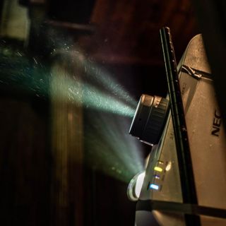 Exhibidores y distribuidores de cine, en la mira de Cofece