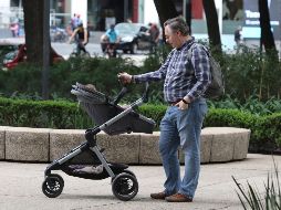 Relojes, lociones, corbatas, así como carteras, calzado, cinturones, ropa, telefonía móvil, videojuegos, vinos y licores; son los regalos más populares en el Día del Padre. SUN / ARCHIVO