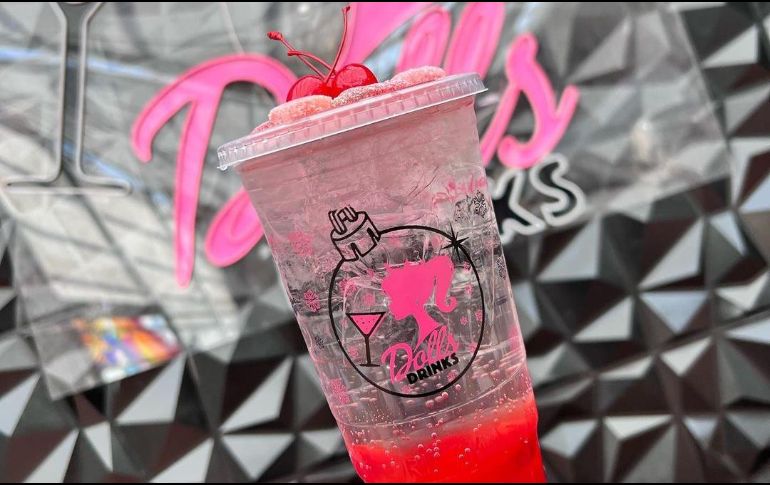 Las licuachelas tienen un costo de $80 pesos y son de un litro por contenedor, también puedes agregar otros ingredientes con costos extra. INSTAGRAM/dolls.drinks41