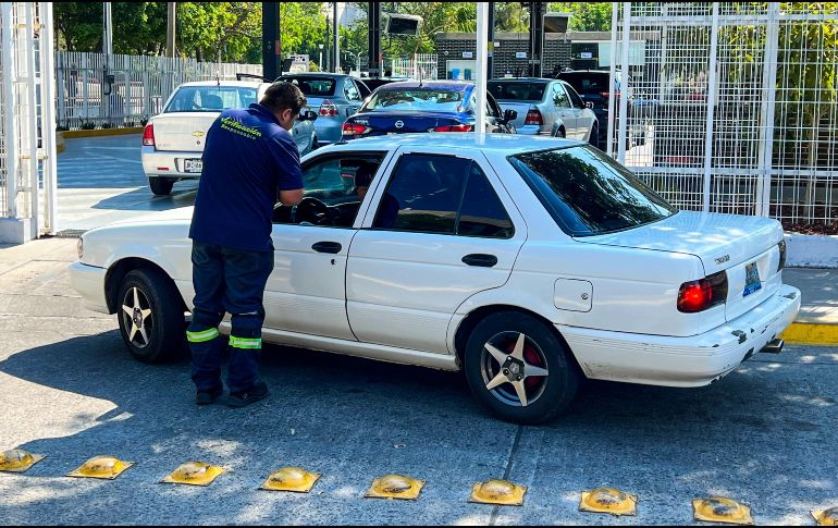 En el bimestre de mayo-junio se verificarán los autos con terminación 5 y 6. INFORMADOR/ARCHIVO