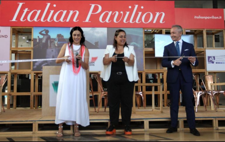 Tras el corte de listón, los funcionarios prepararon un recorrido donde fueron acompañados por diferentes medios de comunicación. EL INFORMADOR / A. Camacho