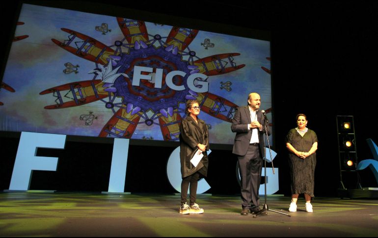 El rector general de UdeG, Ricardo Villanueva; Lourdes González, Secretaria de Cultura de Jalisco, y la directora del FICG, Estrella Araiza. EL INFORMADOR/A. Camacho