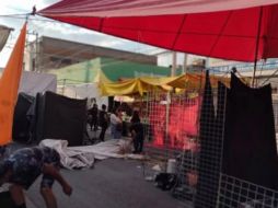 Las personas heridas en el tianguis fueron atendidas; dos están delicadas de salud. ESPECIAL