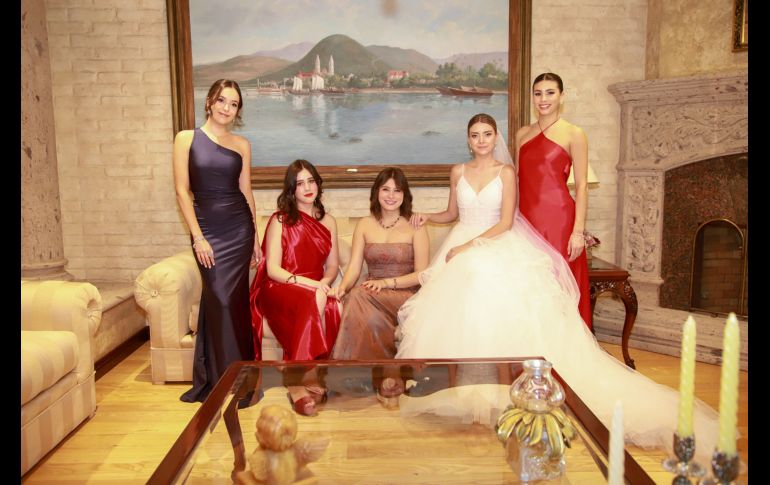 Ana Paula Ortiz, Martha Cervantez, Maria Urteaga, Ale Villaseñor y Paula Gascón. GENTE BIEN JALISCO/ Antonio Martínez