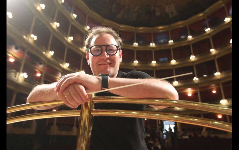 Christian Vásquez trabaja por segunda ocasión con la OFJ –quien, como Ismel Campos, se formó en el Sistema Nacional de Orquestas y Coros Juveniles e Infantiles de Venezuela. EL INFORMADOR / A. Camacho