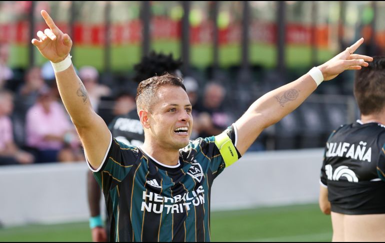 El equipo de LA Galaxy fue eliminado en los cuartos de final de la Copa US Open ante el Real Salt Lake por 3-2, en un partido en el que el mexicano Chicharito se retiró en el con una lesión. AFP / ARCHIVO