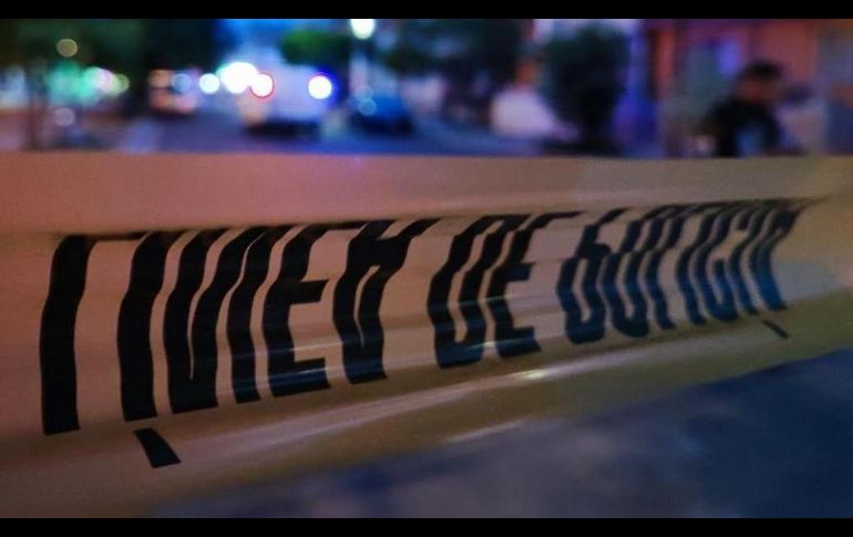 Tras el ataque, el conductor perdió el control del vehículo y atropelló a tres hombres. ESPECIAL