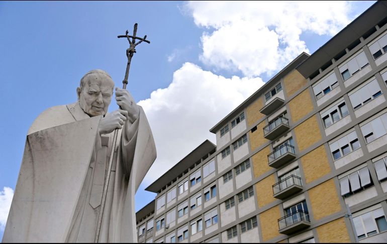 El Papa Francisco, de 86 años, inició con una dieta semilíquida como parte de su recuperación. EFE/R. Antimiani