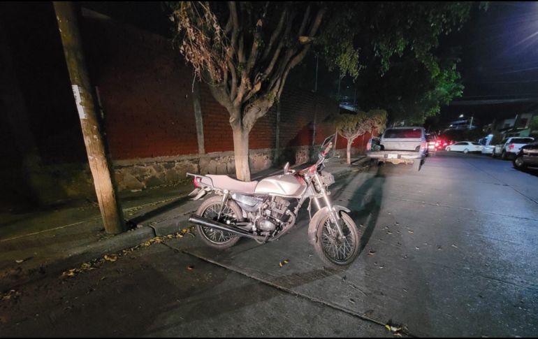 Los policías persiguieron al individuo por varias calles de la ciudad. ESPECIAL/Policía GDL