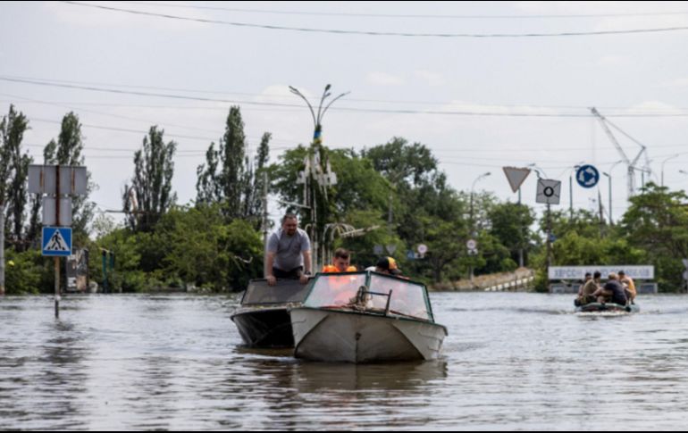 La situación es especialmente preocupante en lo que respecta a la planta nuclear de Zaporinya, la mayor de Europa, al haber descendido drásticamente el nivel de la presa que precisa para su refrigeración. EFE / ARCHIVO