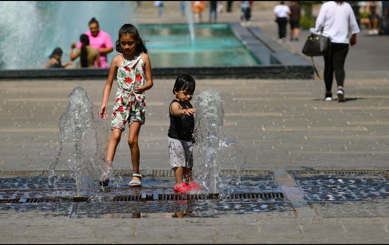 El pronóstico para hoy señala que estará despejado por la mañana, aumentando la nubosidad por la tarde. Ambiente muy cálido, con rachas de viento de 35 km/h. EL INFORMADOR / A. Navarro
