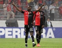 Julián Quiñones tiene en México desde 2015, cuando llegó para Tigres Sub-20, y desde el Apertura 2021 en los rojinegros del Atlas ya fue bicampeón y estuvo cerca de ser campeón de goleo, al haber conseguido 12 anotaciones. IMAGO7