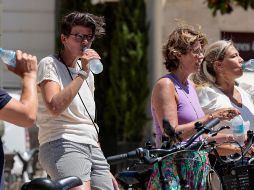 La Conagua pide mantenerse bien hidratados y evitar exponerse largos periodos bajo la radiación solar. EFE / ARCHIVO