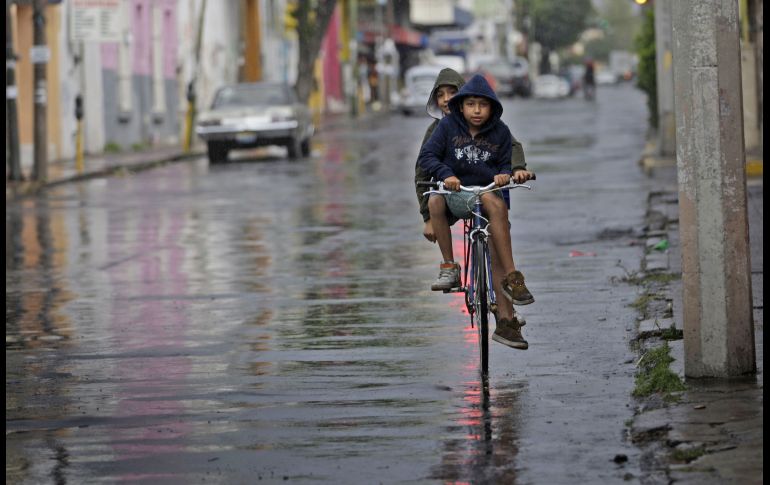 Las lluvias podrían ser con descargas eléctricas y granizo. EL INFORMADOR / ARCHIVO