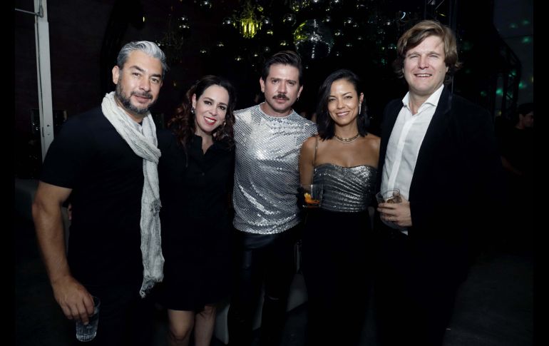 Antonio Soto, Sandra López, Alfredo Martínez, Ana Tessada y Carlos Ferrer. GENTE BIEN JALISCO/ Claudio Jimeno
