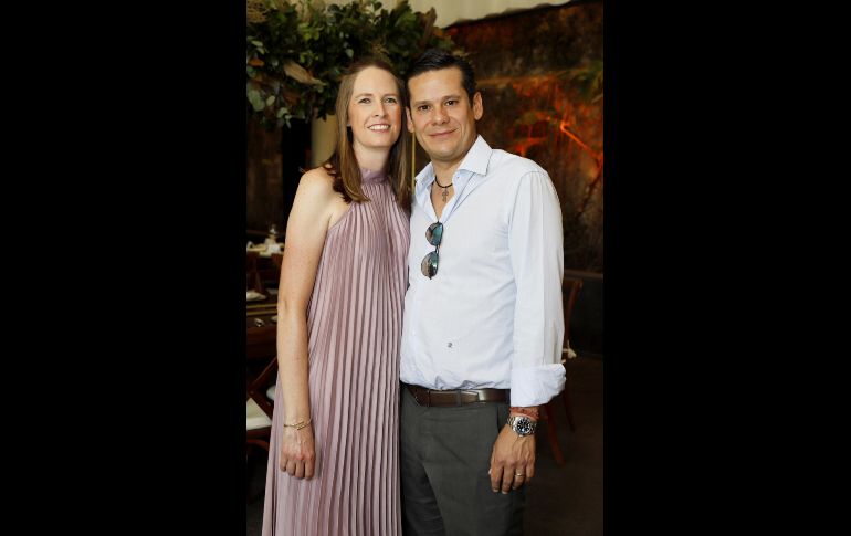 Paola Marín y Servio Herrera. GENTE BIEN JALISCO