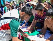 Todo parece indicar que Alexis Vega será baja de la Selección Mexicana. ESPECIAL/@@miseleccionmx