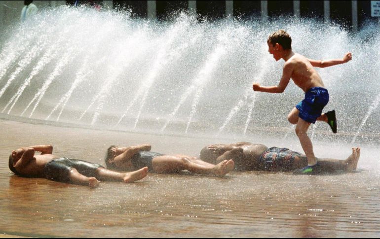 De acuerdo con la Universidad Nacional Autónoma de México el calor en el país seguirá presente hasta por los menos otros 15 días. EL INFORMADOR/ ARCHIVO