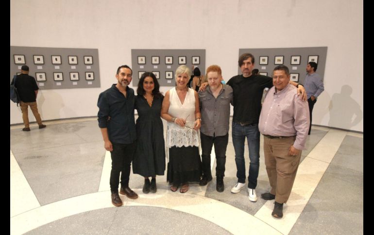 Durante la inauguración, artistas, amigos e invitados especiales atestiguaron el proyecto artístico, además hubo un cóctel y luego de que las personas recorrieran dicha muestra. EL INFORMADOR / A. Camacho