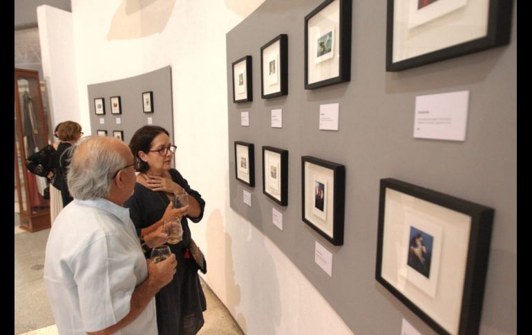 Durante la inauguración, artistas, amigos e invitados especiales atestiguaron el proyecto artístico, además hubo un cóctel y luego de que las personas recorrieran dicha muestra. EL INFORMADOR / A. Camacho